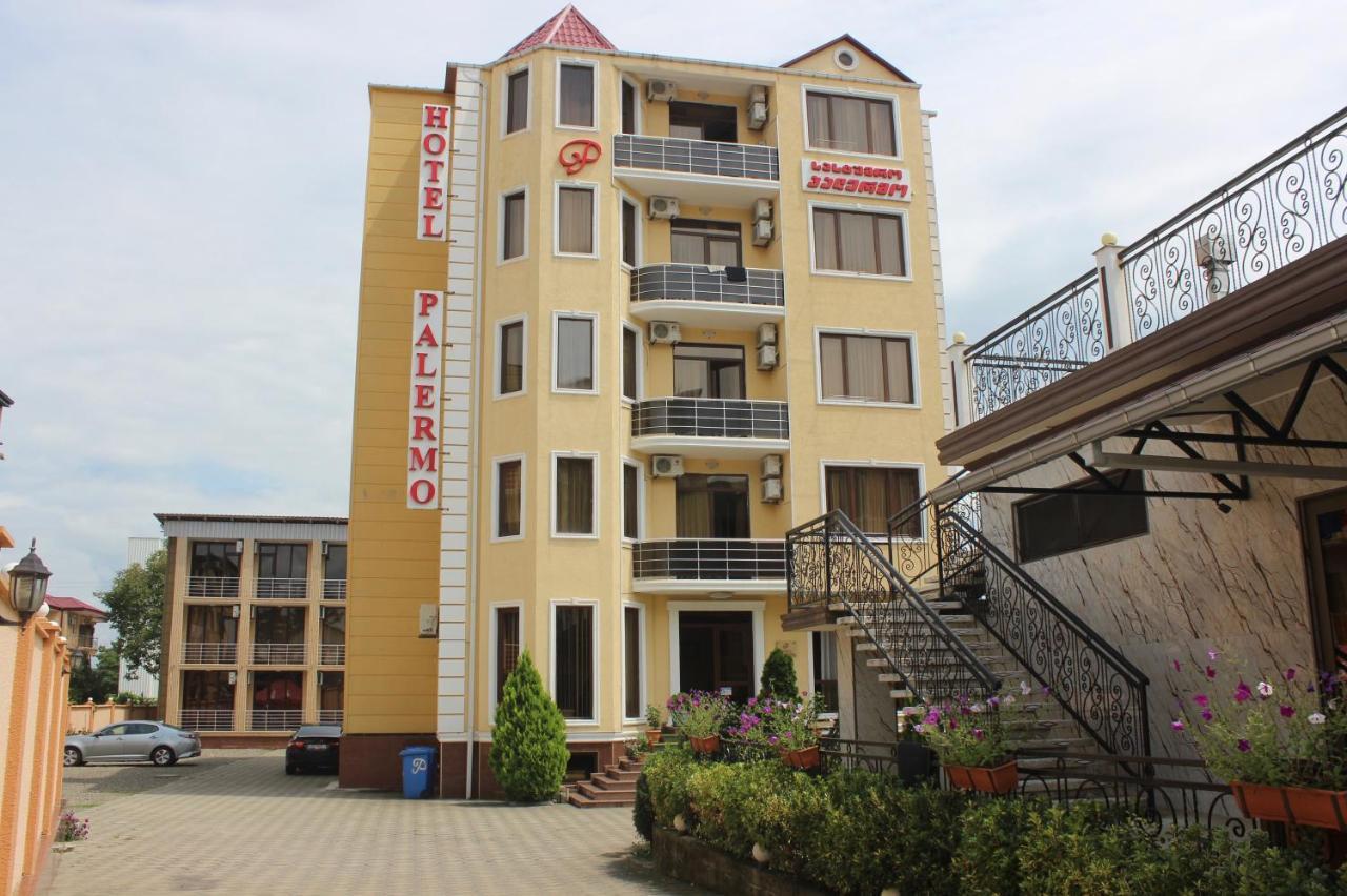 Hotel Palermo Koboeleti Buitenkant foto
