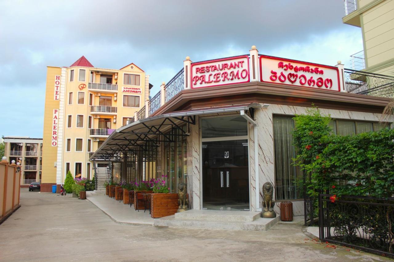 Hotel Palermo Koboeleti Buitenkant foto