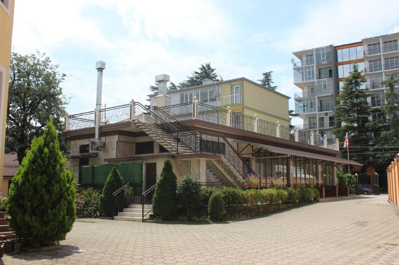 Hotel Palermo Koboeleti Buitenkant foto