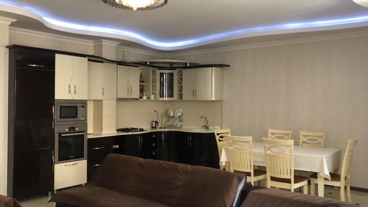 Hotel Palermo Koboeleti Buitenkant foto