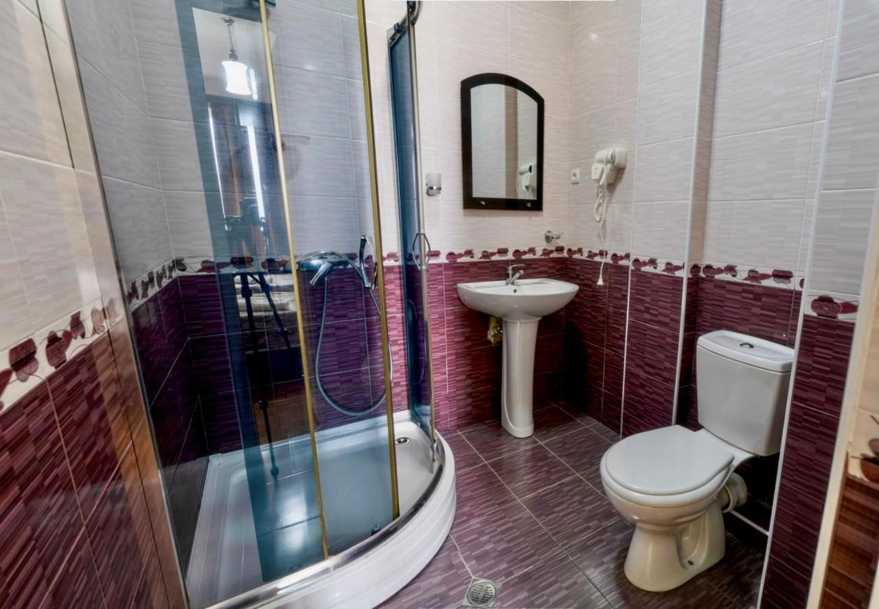 Hotel Palermo Koboeleti Buitenkant foto