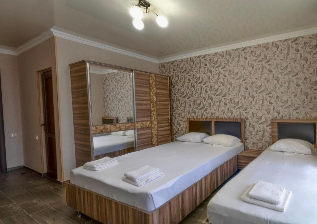 Hotel Palermo Koboeleti Buitenkant foto