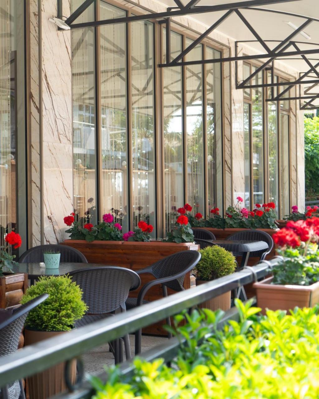 Hotel Palermo Koboeleti Buitenkant foto