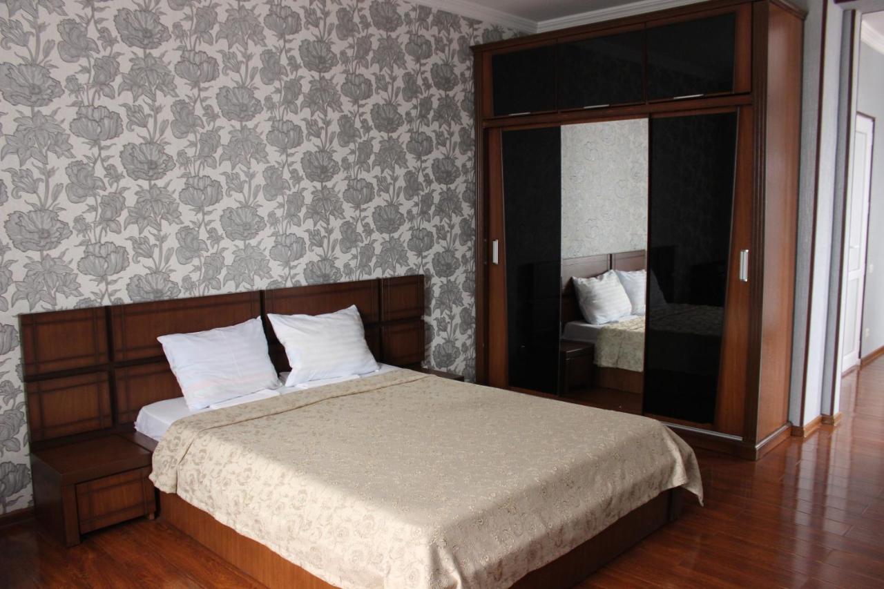 Hotel Palermo Koboeleti Buitenkant foto