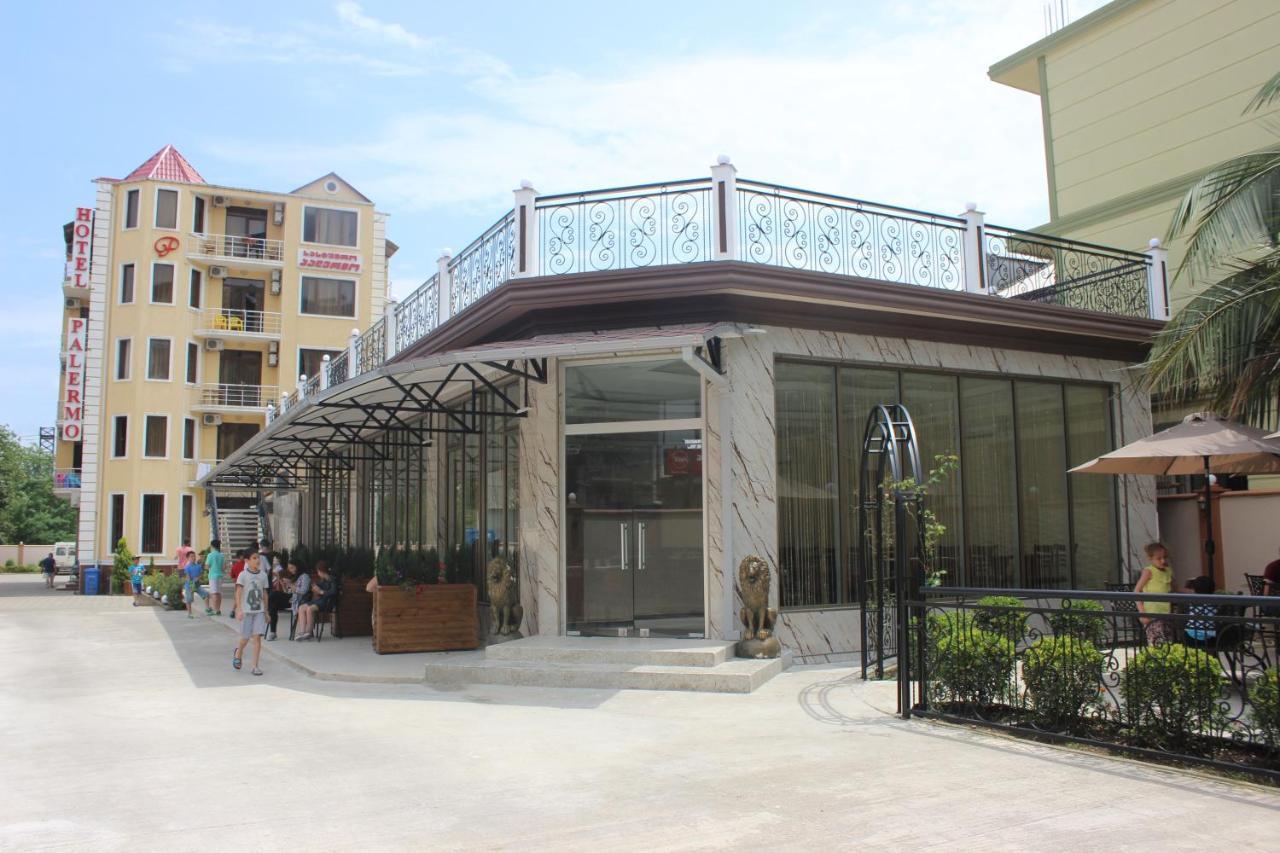 Hotel Palermo Koboeleti Buitenkant foto