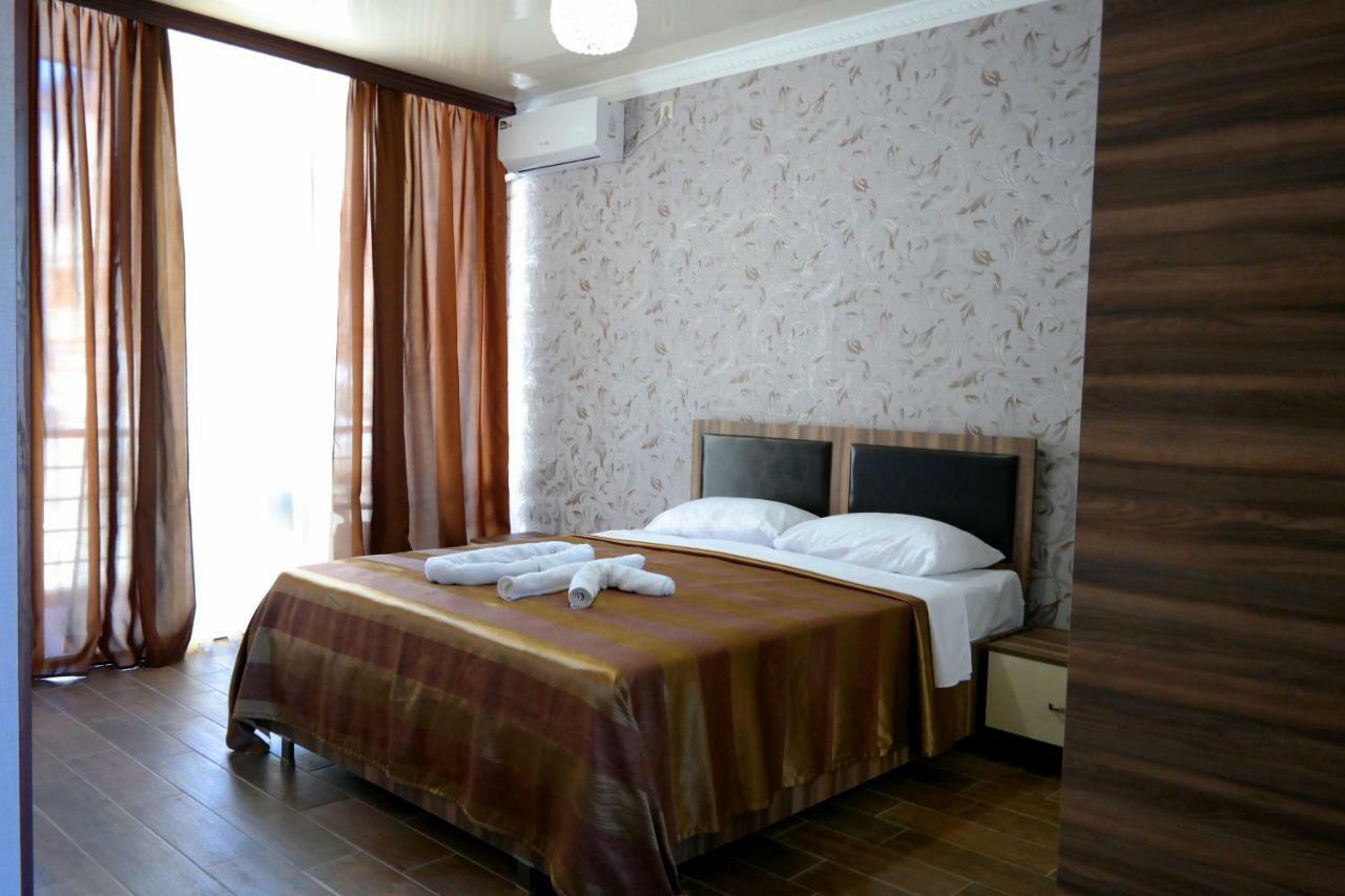 Hotel Palermo Koboeleti Buitenkant foto